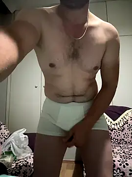 Snapshot of Soylu95 chatting on November 15, 2025, 12:03 am Soylu95 online show from November 15, 2025, 12:03 am