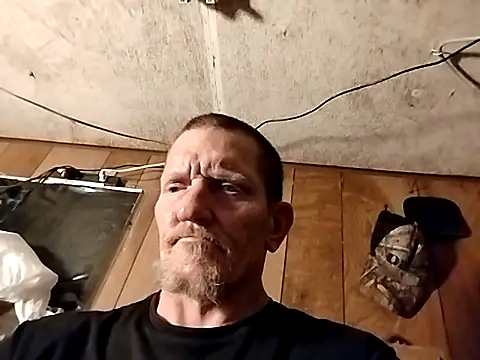 Snapshot of budweiser666 chatting on March 4, 2025, 10:57 am budweiser666 online show from March 4, 2025, 10:57 am