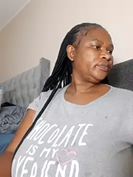 Snapshot of Bootyliciousbbw12 chatting on November 2, 2025, 4:28 am Bootyliciousbbw12 online show from November 2, 2025, 4:28 am