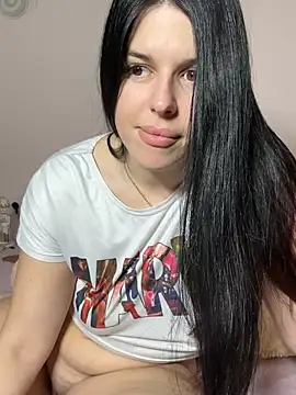 Snapshot of Annatrybebetter chatting on February 8, 2025, 9:04 pm Annatrybebetter online show from February 8, 2025, 9:04 pm