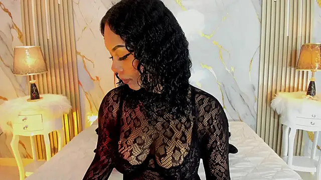 Snapshot of BeckyRusso chatting on November 19, 2025, 1:11 pm BeckyRusso online show from November 19, 2025, 1:11 pm