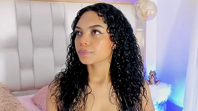 Snapshot of BeckyRusso chatting on March 12, 2025, 12:47 pm BeckyRusso online show from March 12, 2025, 12:47 pm