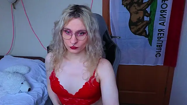 Lori Myaf online show from March 3, 2026, 2:57 pm