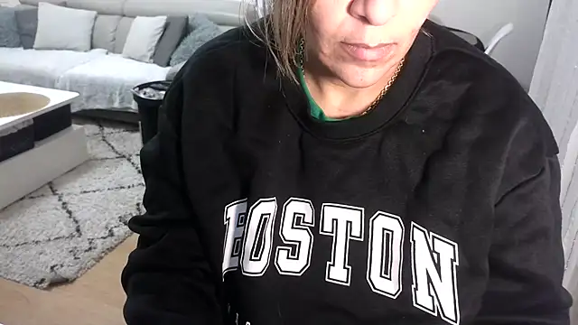 sarametisse26 online show from January 28, 2025, 7:11 am