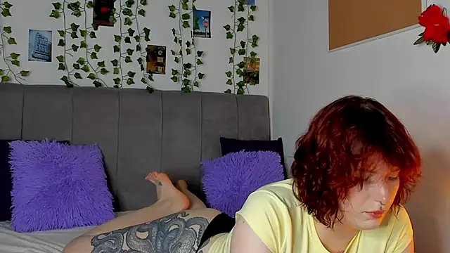 Snapshot of miss_Lizzy chatting on July 20, 2026, 1:24 am miss Lizzy online show from July 20, 2026, 1:24 am