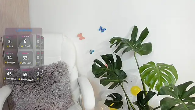 Snapshot of cutewhitneyr chatting on October 2, 2025, 12:41 pm cutewhitneyr online show from October 2, 2025, 12:41 pm