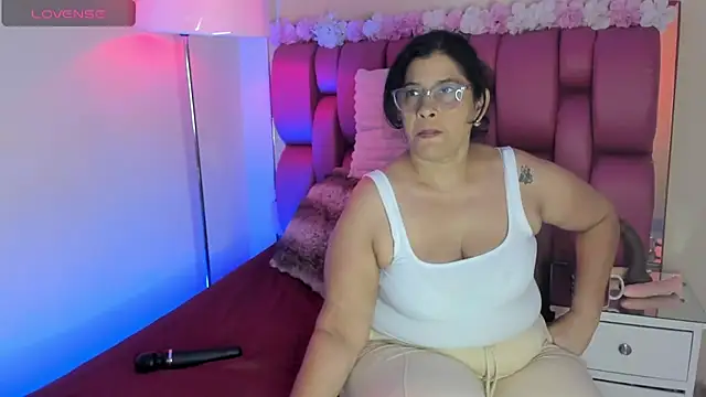 desire matture online show from February 24, 2025, 7:52 pm