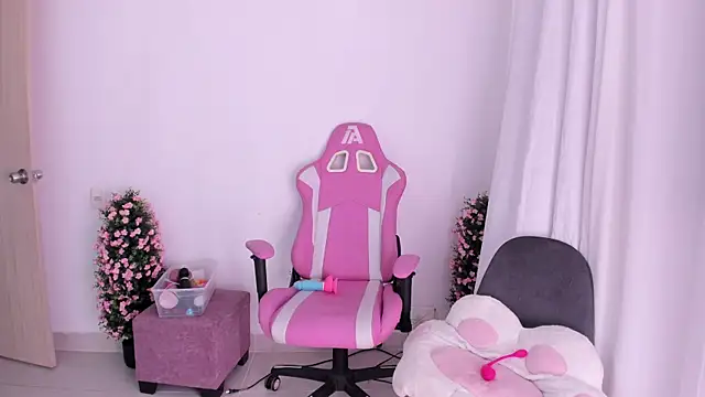 Snapshot of keissy_rincon_ chatting on November 28, 2025, 4:12 am keissy rincon online show from November 28, 2025, 4:12 am