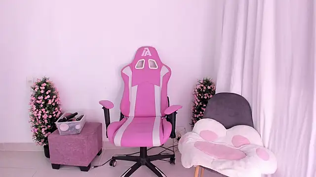 Snapshot of keissy_rincon_ chatting on November 22, 2025, 11:36 pm keissy rincon online show from November 22, 2025, 11:36 pm