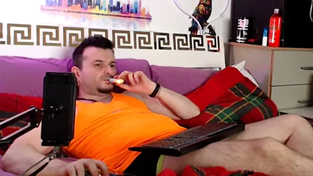 erotico69xxx online show from May 12, 2026, 10:05 pm