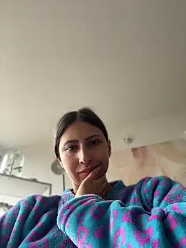 Ameellie online show from April 19, 2026, 1:45 pm