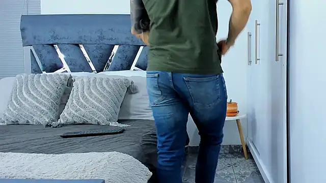 Zack Froone online show from October 23, 2025, 4:05 pm