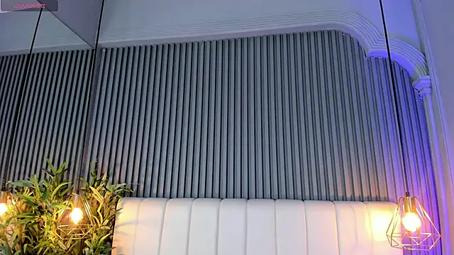 SaraRiley online show from November 24, 2025, 10:32 pm