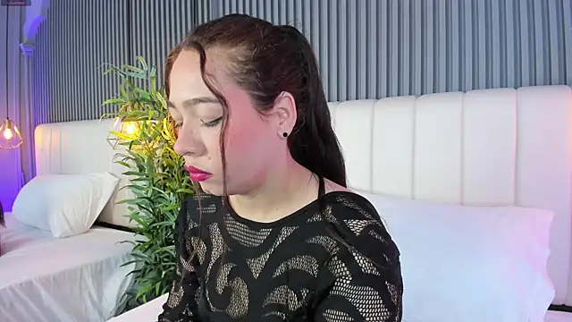 SaraRiley online show from December 17, 2025, 10:48 pm