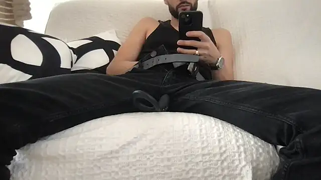 Snapshot of athenphysics chatting on November 10, 2025, 11:48 am athenphysics online show from November 10, 2025, 11:48 am