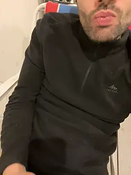 Snapshot of athenphysics chatting on January 7, 2025, 7:38 pm athenphysics online show from January 7, 2025, 7:38 pm