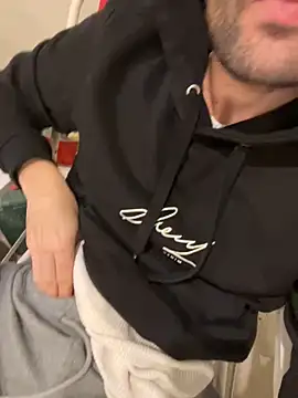 Snapshot of athenphysics chatting on January 9, 2025, 8:33 pm athenphysics online show from January 9, 2025, 8:33 pm