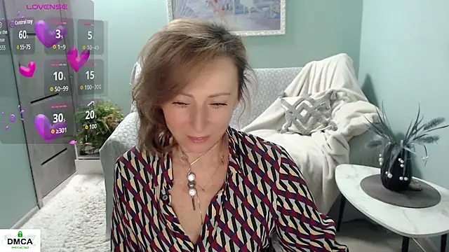 Snapshot of HornyMilf_777 chatting on November 5, 2025, 6:49 am HornyMilf 777 online show from November 5, 2025, 6:49 am