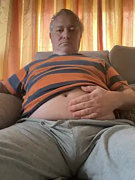 Snapshot of Russirayu chatting on February 12, 2026, 7:41 am Russirayu online show from February 12, 2026, 7:41 am