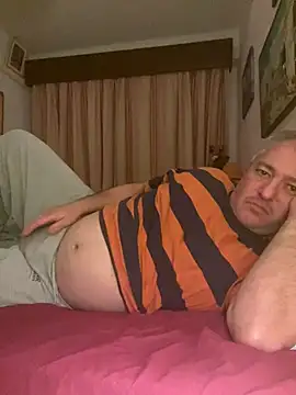 Snapshot of Russirayu chatting on November 29, 2025, 10:43 pm Russirayu online show from November 29, 2025, 10:43 pm