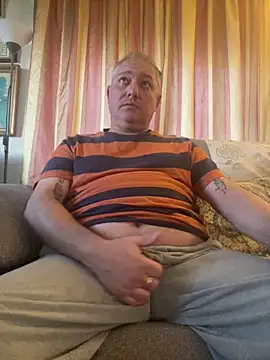 Snapshot of Russirayu chatting on December 20, 2025, 5:05 pm Russirayu online show from December 20, 2025, 5:05 pm