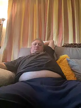 Snapshot of Russirayu chatting on February 28, 2025, 3:26 pm Russirayu online show from February 28, 2025, 3:26 pm