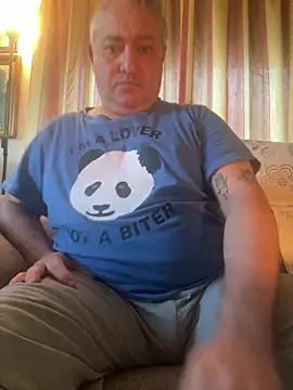 Snapshot of Russirayu chatting on January 17, 2026, 7:56 am Russirayu online show from January 17, 2026, 7:56 am