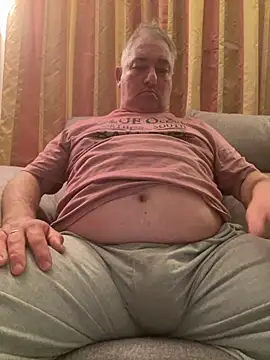 Snapshot of Russirayu chatting on March 1, 2026, 11:16 pm Russirayu online show from March 1, 2026, 11:16 pm