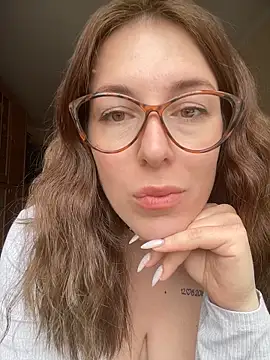 MommmyYummy online show from May 26, 2026, 8:01 am