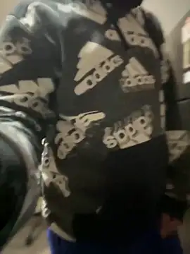 Snapshot of 4kUsh2Fashion0 chatting on March 5, 2025, 7:06 pm 4kUsh2Fashion0 online show from March 5, 2025, 7:06 pm