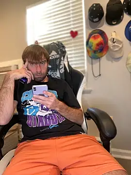 Snapshot of 4kUsh2Fashion0 chatting on November 17, 2025, 2:32 pm 4kUsh2Fashion0 online show from November 17, 2025, 2:32 pm