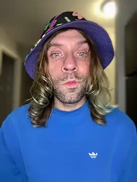 Snapshot of 4kUsh2Fashion0 chatting on December 23, 2024, 12:35 am 4kUsh2Fashion0 online show from December 23, 2024, 12:35 am