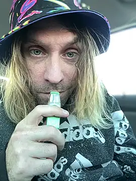 Snapshot of 4kUsh2Fashion0 chatting on January 16, 2025, 2:19 pm 4kUsh2Fashion0 online show from January 16, 2025, 2:19 pm