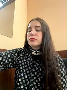 Teylor Love online show from October 3, 2025, 2:07 pm