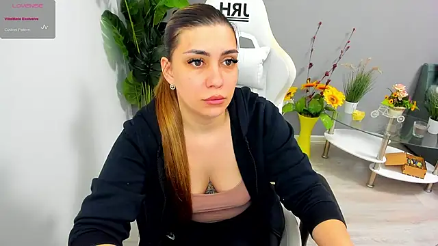 EveEvian online show from May 14, 2026, 7:11 pm