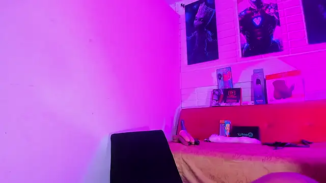 Snapshot of Alahia_Rodriguez chatting on March 21, 2025, 12:50 pm Alahia Rodriguez online show from March 21, 2025, 12:50 pm