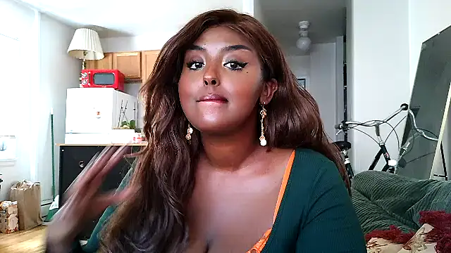 SiminFox online show from October 27, 2025, 5:14 pm