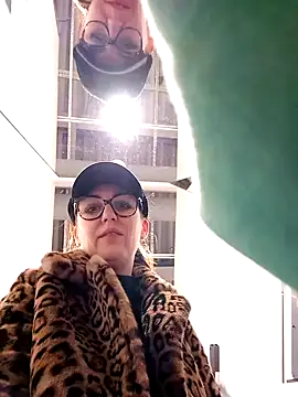 Snapshot of Ulyana72882 chatting on December 23, 2024, 2:50 pm Ulyana72882 online show from December 23, 2024, 2:50 pm