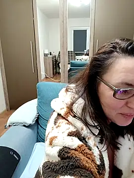 Snapshot of Ulyana72882 chatting on February 13, 2025, 2:12 am Ulyana72882 online show from February 13, 2025, 2:12 am