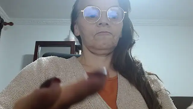 asleycavta online show from September 17, 2025, 10:01 pm