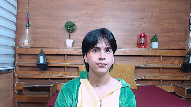 Snapshot of alex_477 chatting on October 29, 2025, 11:31 am alex 477 online show from October 29, 2025, 11:31 am