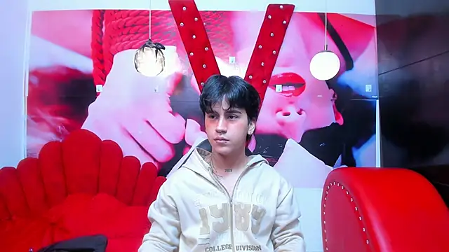 Snapshot of alex_477 chatting on October 27, 2025, 11:33 am alex 477 online show from October 27, 2025, 11:33 am