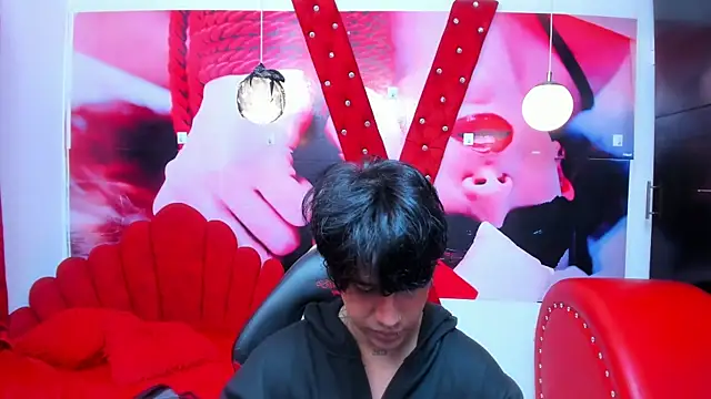 Snapshot of alex_477 chatting on November 28, 2025, 11:43 am alex 477 online show from November 28, 2025, 11:43 am