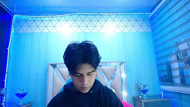 Snapshot of alex_477 chatting on November 3, 2025, 11:47 am alex 477 online show from November 3, 2025, 11:47 am