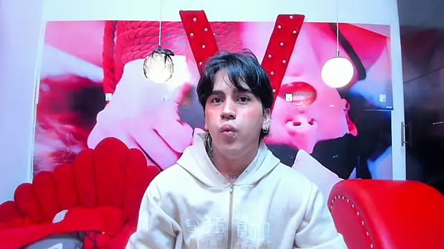 Snapshot of alex_477 chatting on November 11, 2025, 11:38 am alex 477 online show from November 11, 2025, 11:38 am