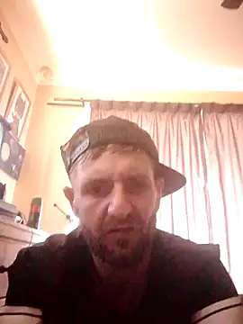 Nawtyslaveteen online show from April 9, 2026, 6:19 am