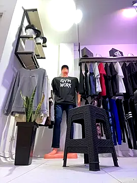 kim monti online show from December 19, 2025, 9:28 pm