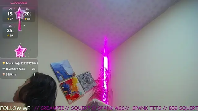 Snapshot of vegalaura__ chatting on March 3, 2025, 3:49 am vegalaura online show from March 3, 2025, 3:49 am