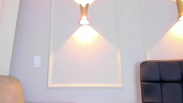 Lia walton online show from March 11, 2025, 12:06 pm