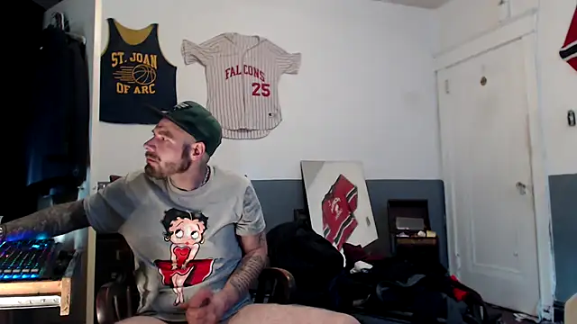 Snapshot of sledge901 chatting on January 28, 2025, 4:19 pm sledge901 online show from January 28, 2025, 4:19 pm